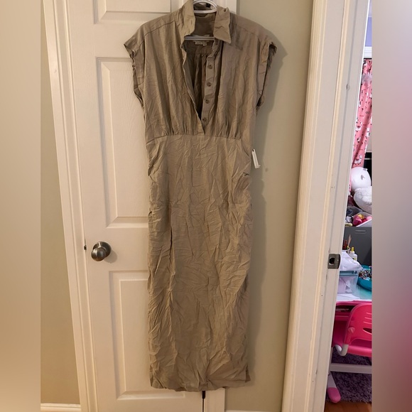 Anthropologie NWT Cap-Sleeve V-Neck Ruched Slim Midi Dress - Picture 8 of 8